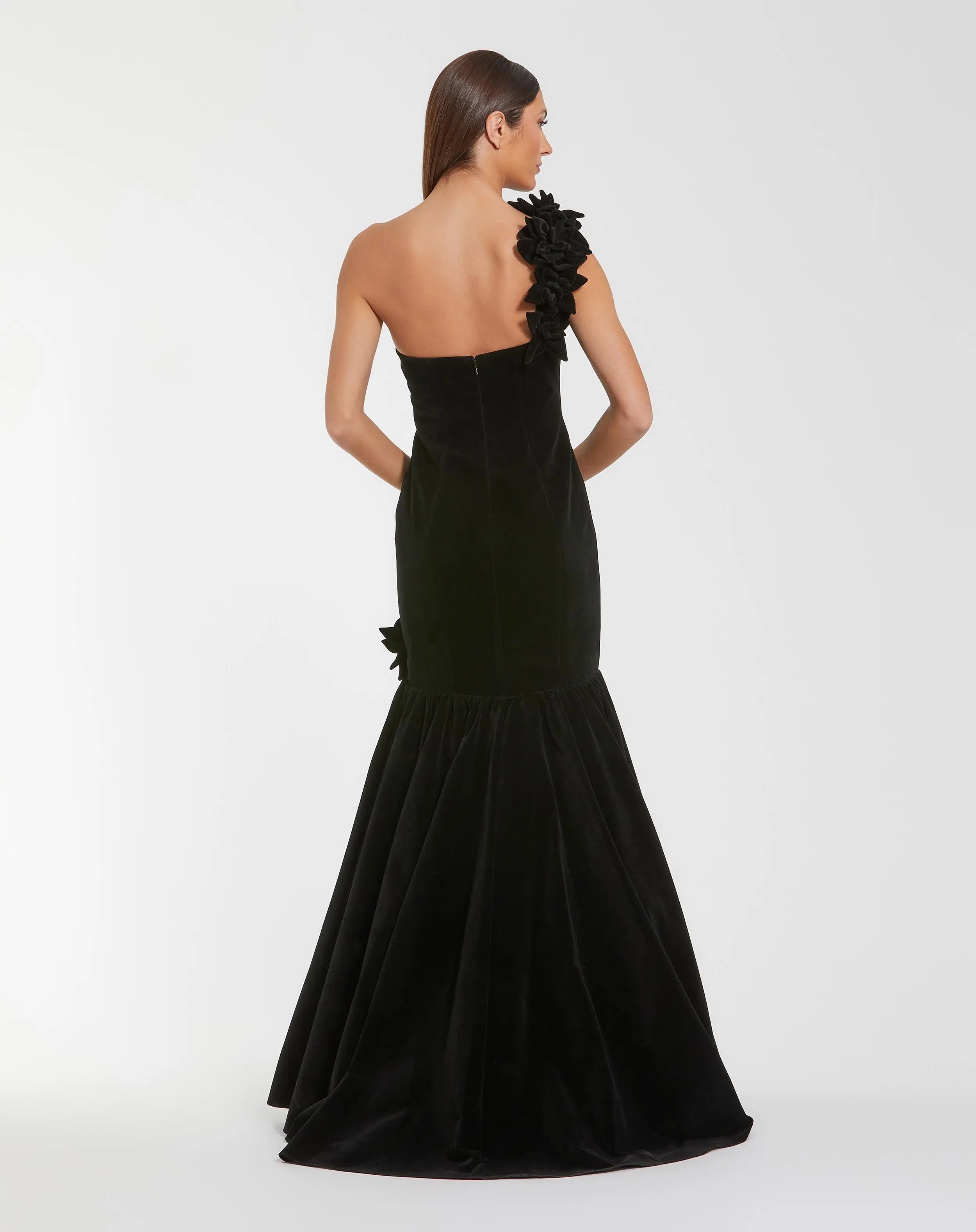 Black Velvet One Shoulder Trumpet Gown With Flowers - Mac Duggal