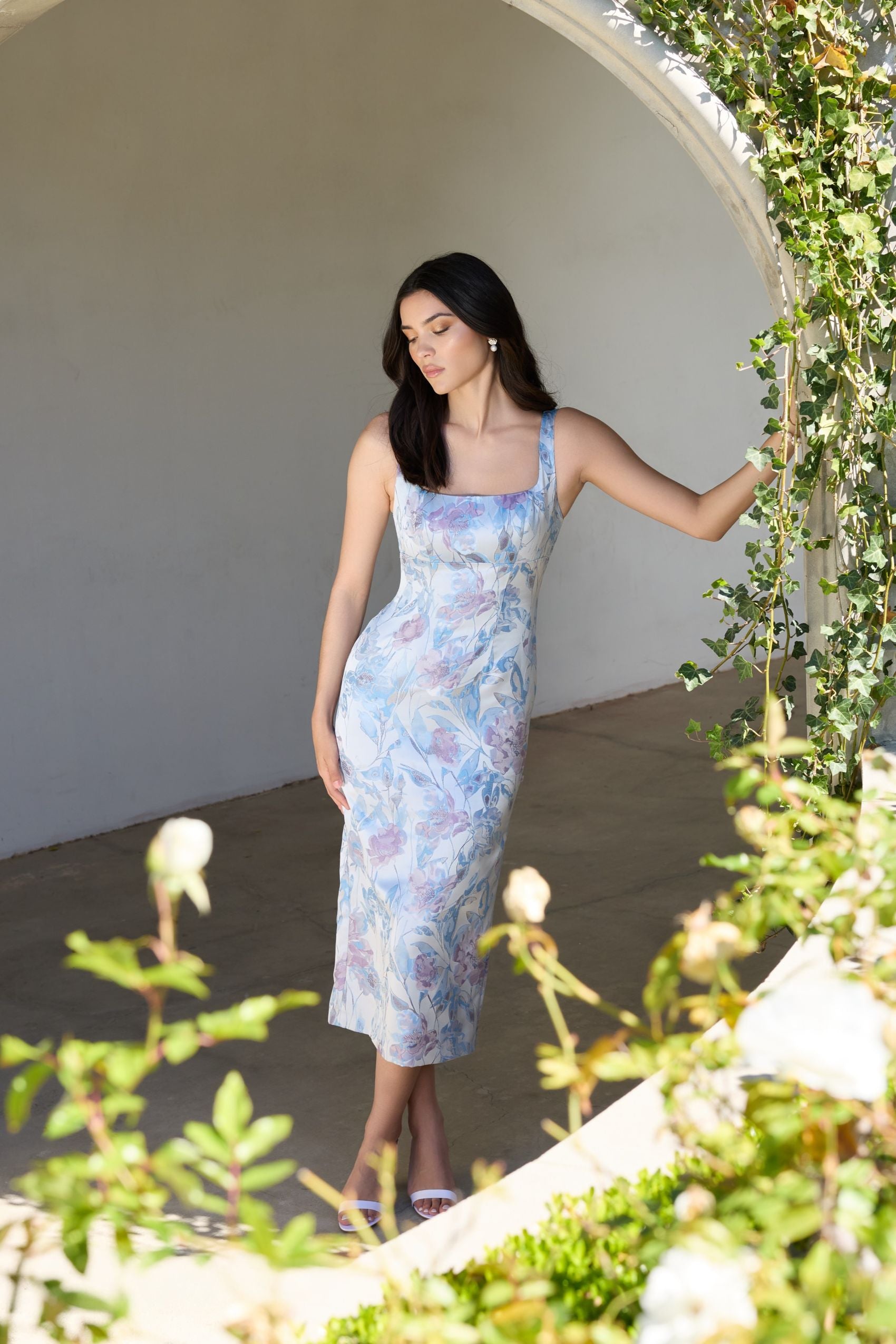 Blue Floral Square Neck Midi Dress Mac Duggal