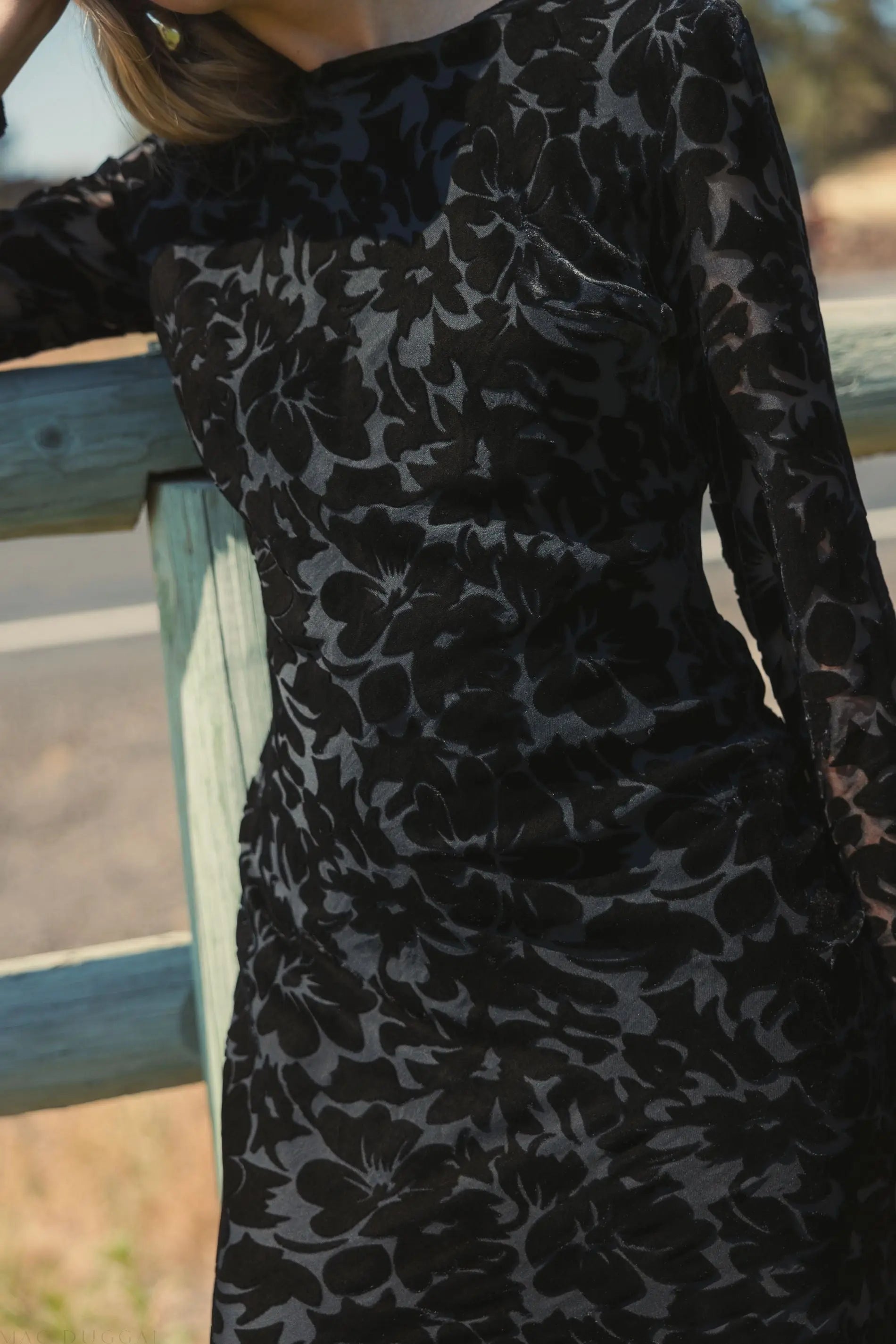 long sleeve burnout velvet cocktail dress Black Burnout Velvet Long Sleeve Midi Dress