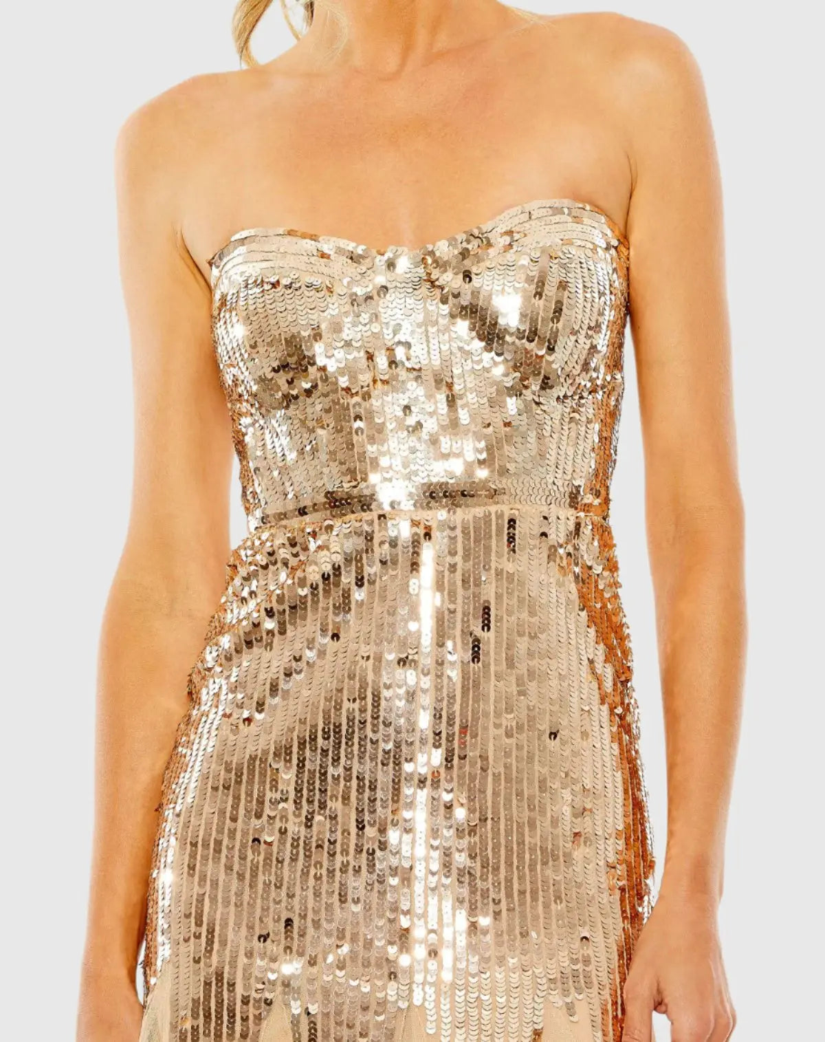 Mac Duggal - Gold Sleeveless Sweetheart Neck Sequin Gown - US 12 Mac Duggal - Gold Sleeveless Sweetheart Neck Sequin Gown - US 12