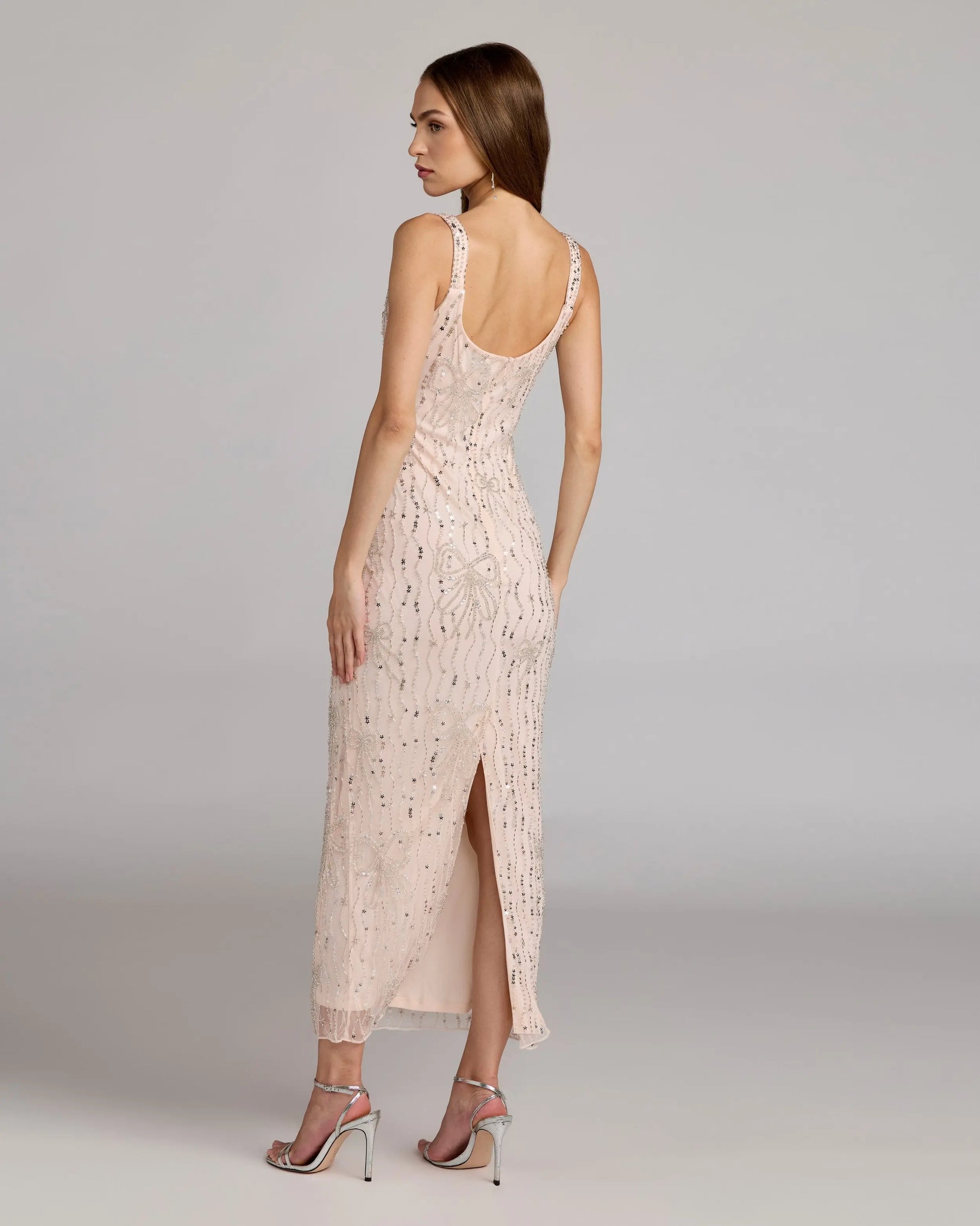 Pink Scoop Neck Embellished Dress With Bow Detail Mac Duggal