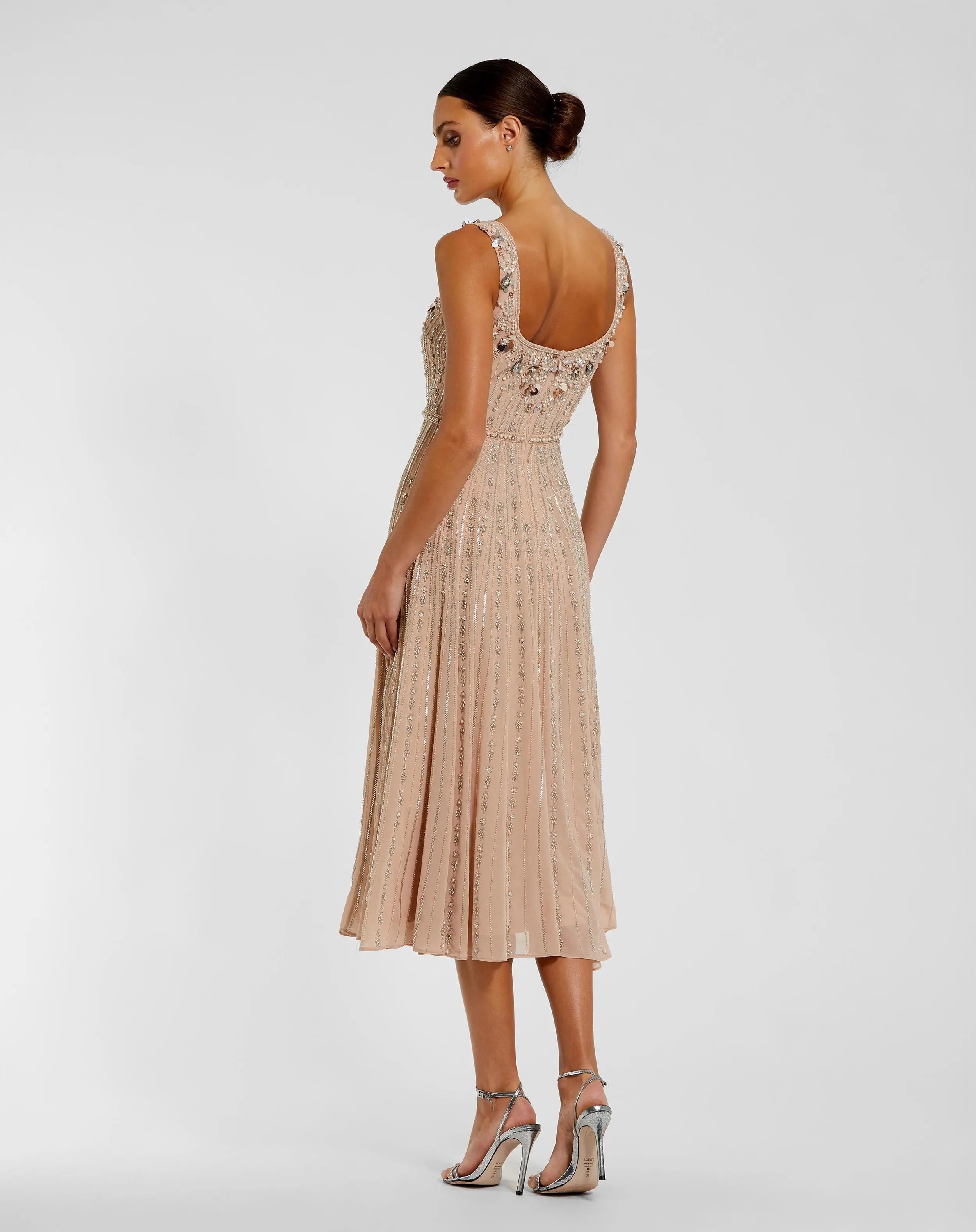 Pink Sleeveless Scoop Neck Embellished Midi Dress - Mac Duggal