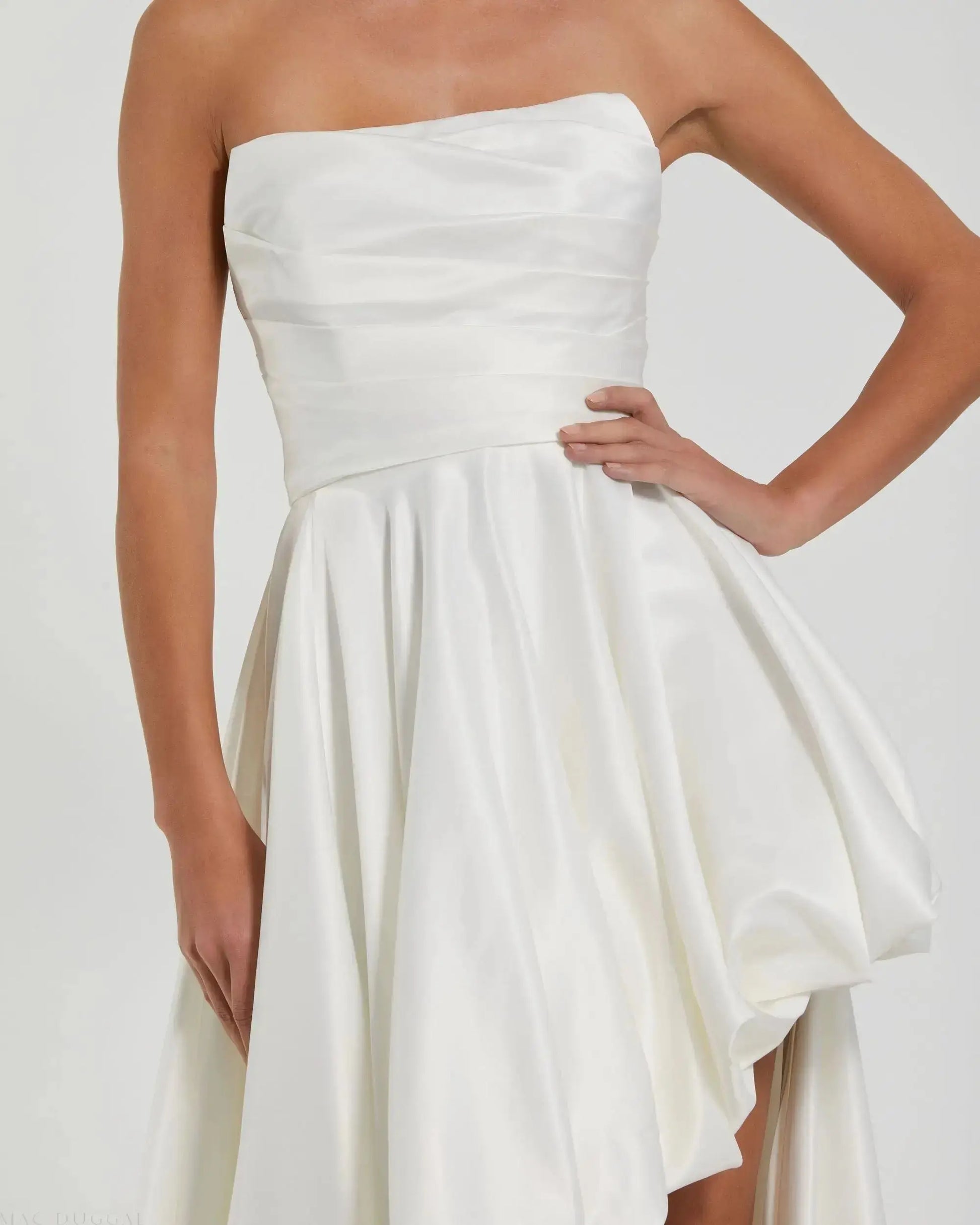 Mac Duggal - Petite White Strapless Ruched High Low Gown - US 6P Mac Duggal - Petite White Strapless Ruched High Low Gown - US 6P