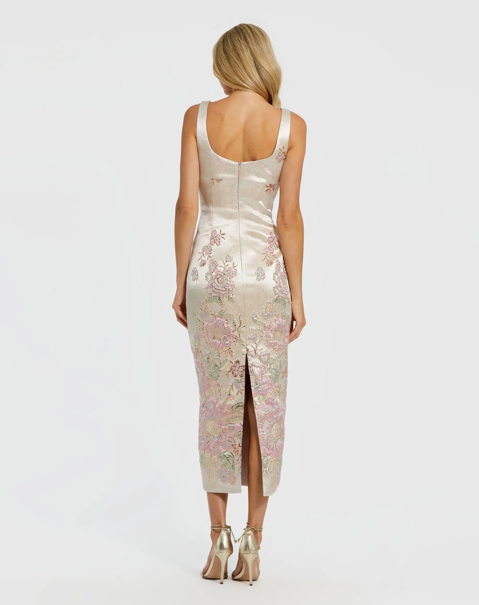 slim strap scoop neck bustier brocade midi dress Petite style:chic Floral embroidery and a Homecoming Dresses | Cute Color:Peach Stripe