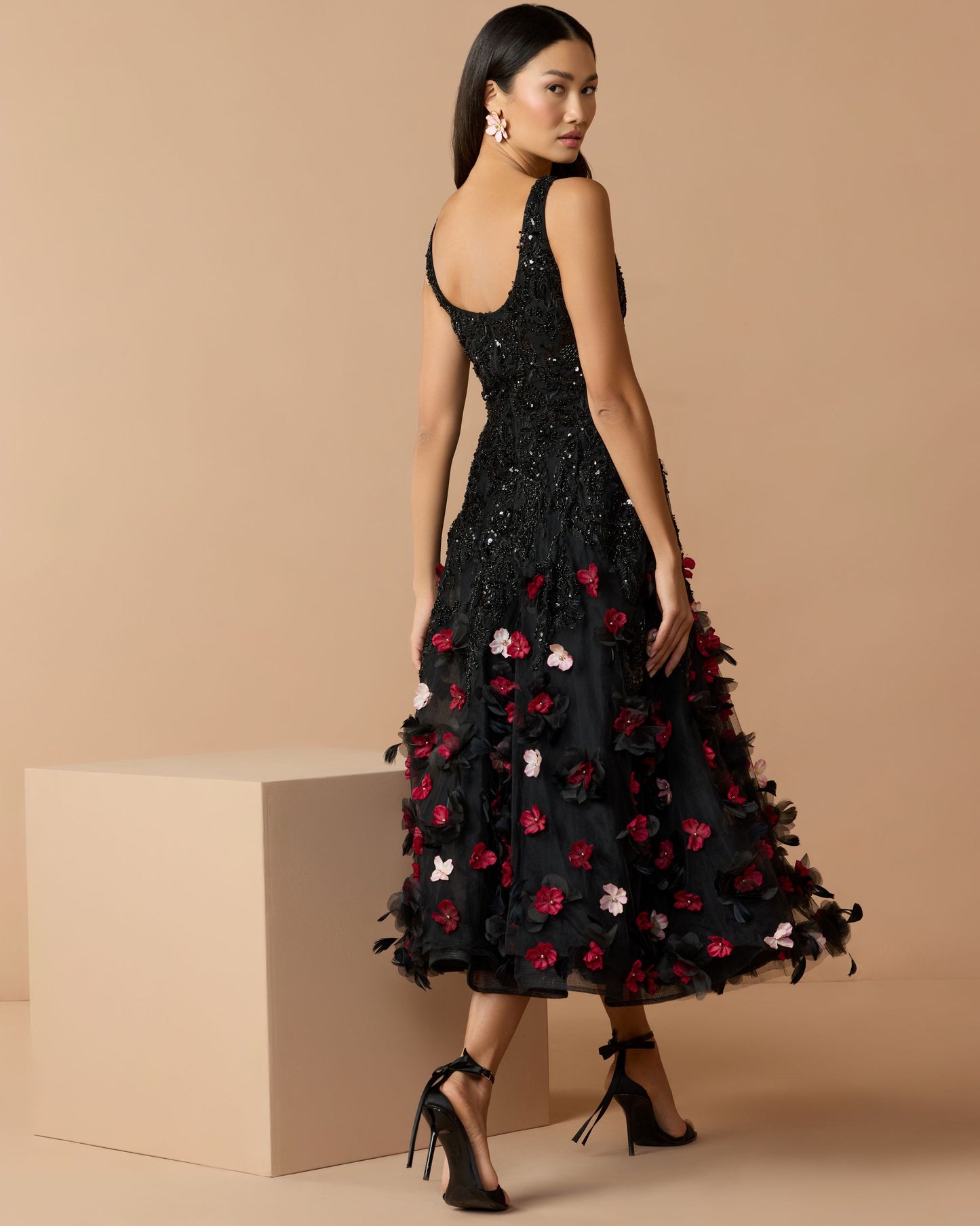 Petite Black Sleeveless Beaded Midi Dress With 3D Flowers - Mac Duggal