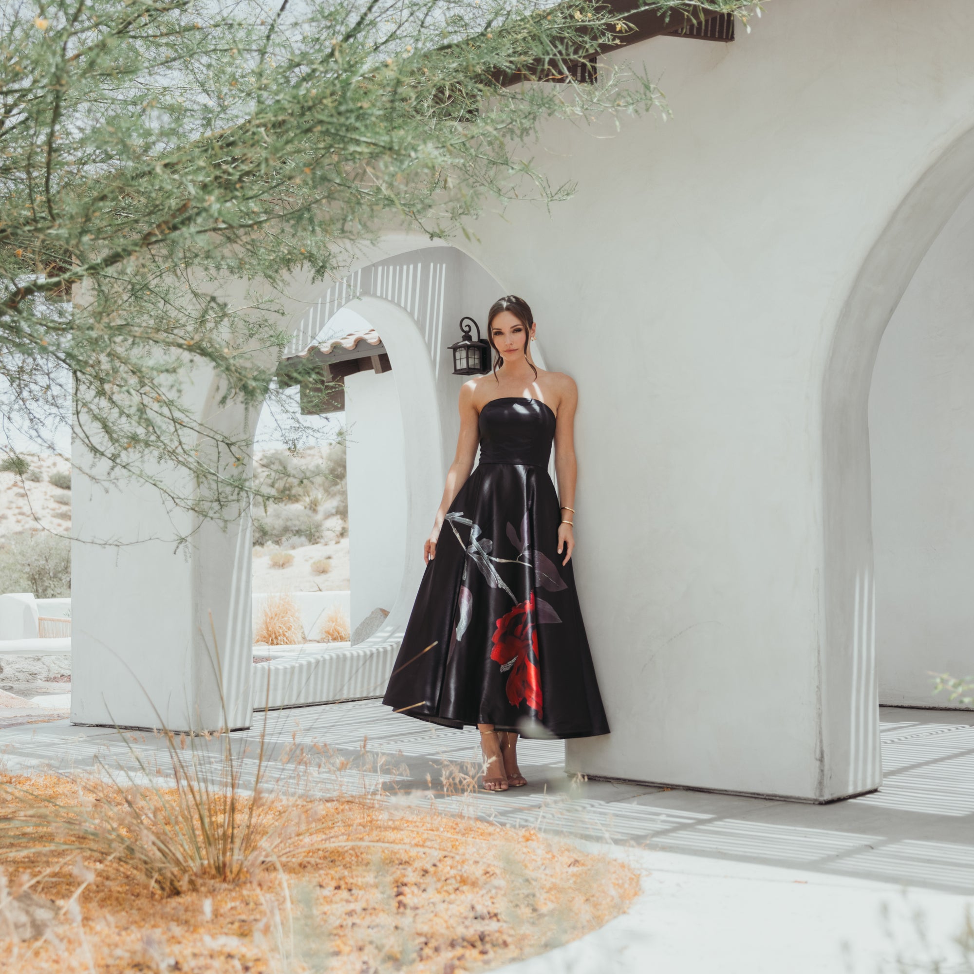 Black Printed Satin Strapless Midi Dress With Pockets - Mac Duggal