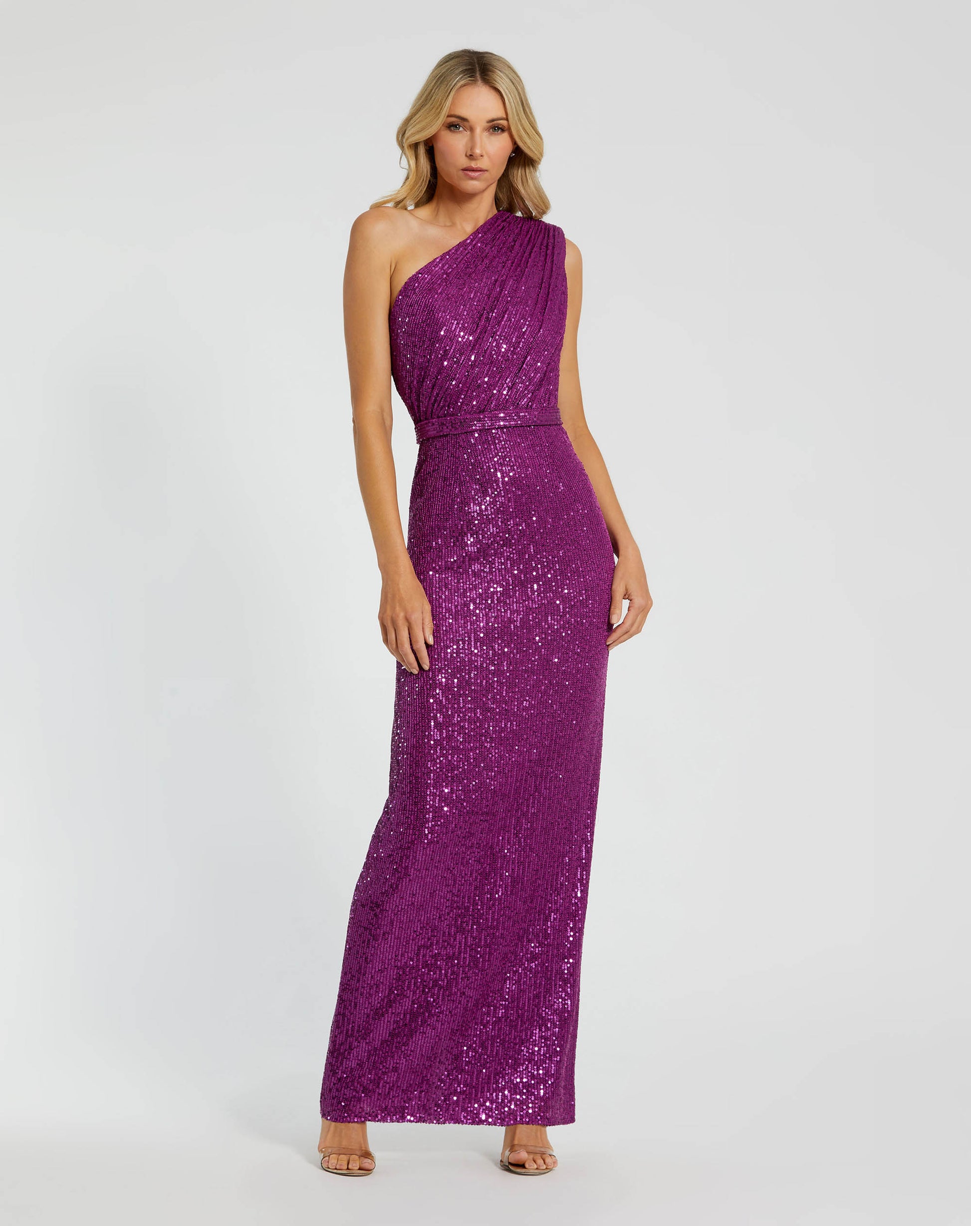 Ieena for Mac Duggal - Petite Dark Purple Sequined Ruched One Shoulder Gown - US 8P Ieena for Mac Duggal - Petite Dark Purple Sequined Ruched One Shoulder Gown - US 8P