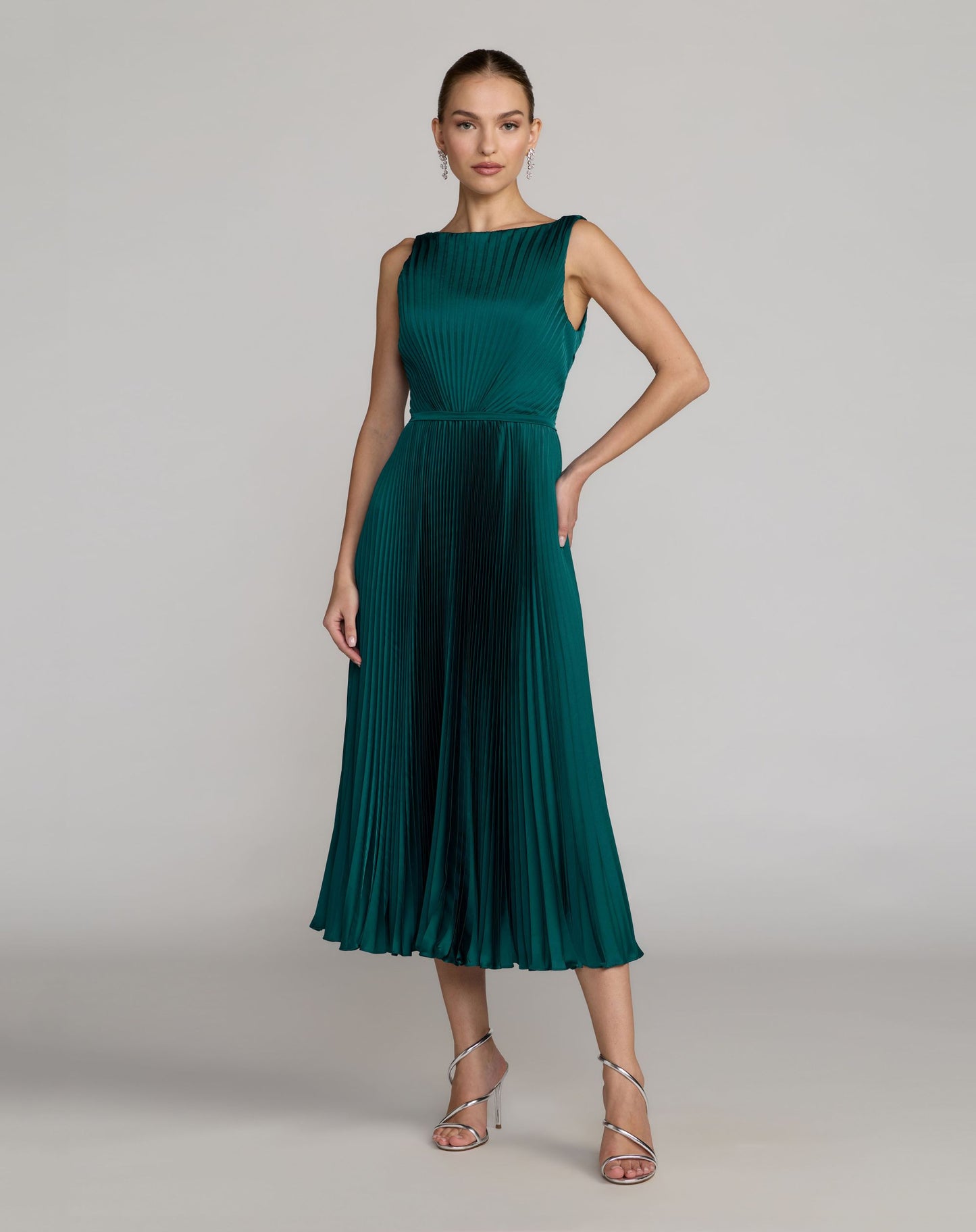 Petite Teal Sleeveless High Neck Pleated Midi Dress - Ieena for Mac Duggal
