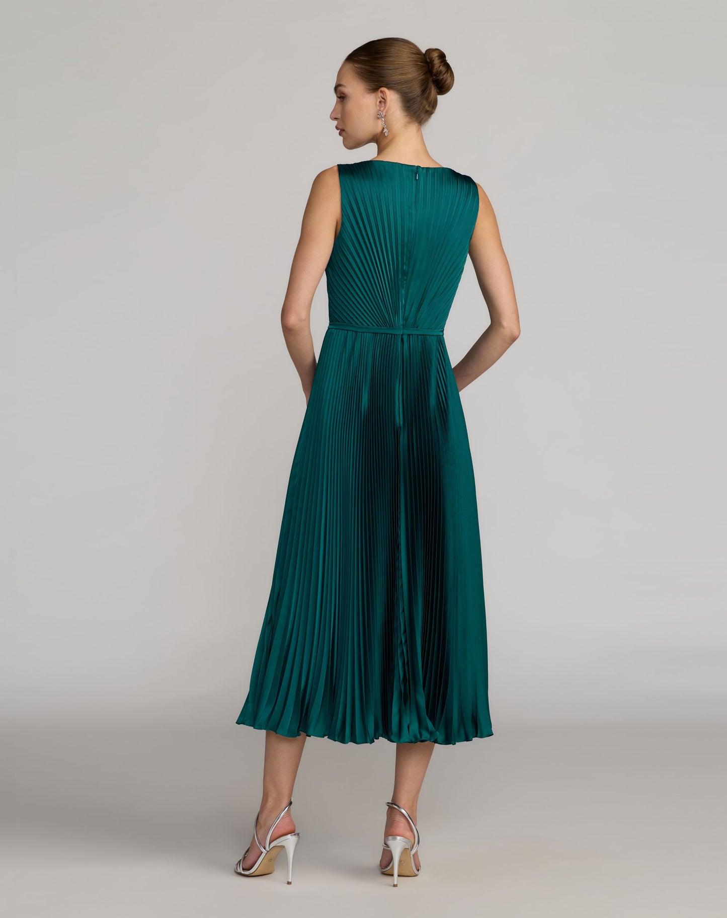 Petite Teal Sleeveless High Neck Pleated Midi Dress - Ieena for Mac Duggal