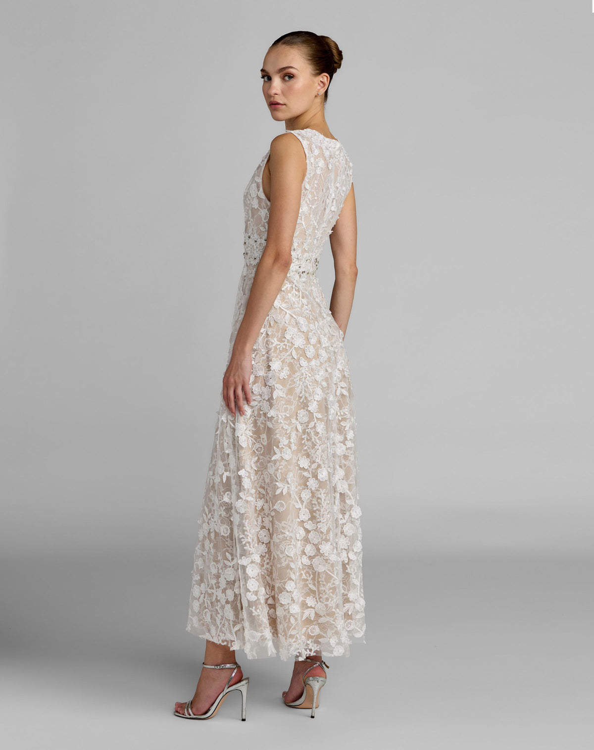 Petite White Floral Embroidered High Neck Midi Dress - Mac Duggal