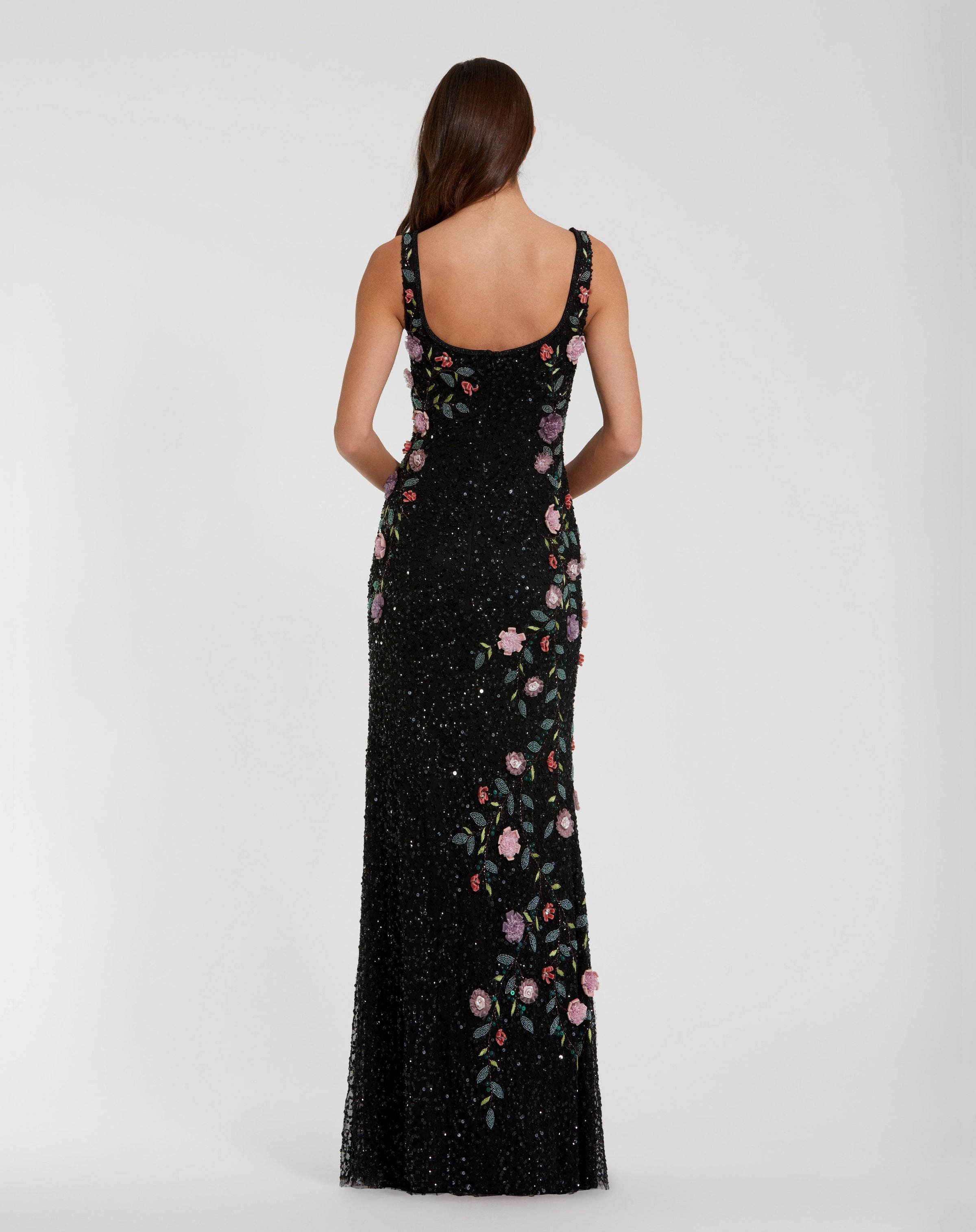 Petite Black Floral Beaded Scoop Neck Sleeveless Gown - Mac Duggal