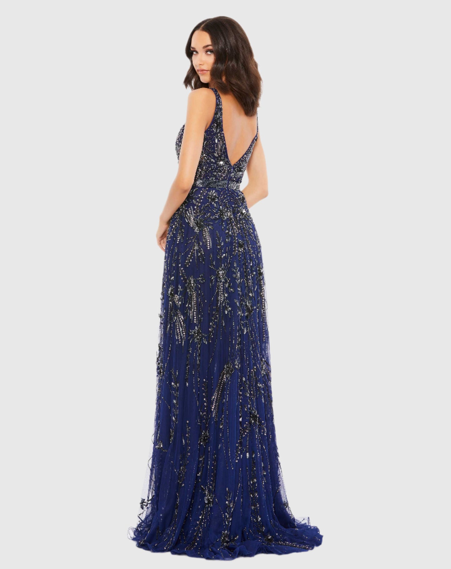 Robe en tulle ornée à col en V 