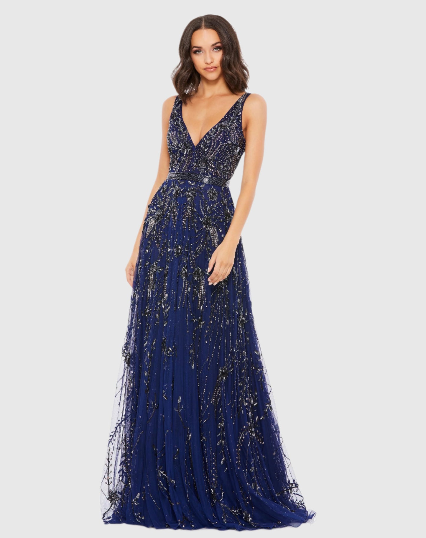 Robe en tulle ornée à col en V 