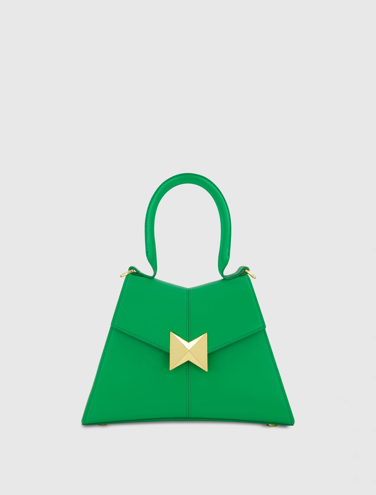 Bolso pequeño angular de piel verde con herrajes dorados