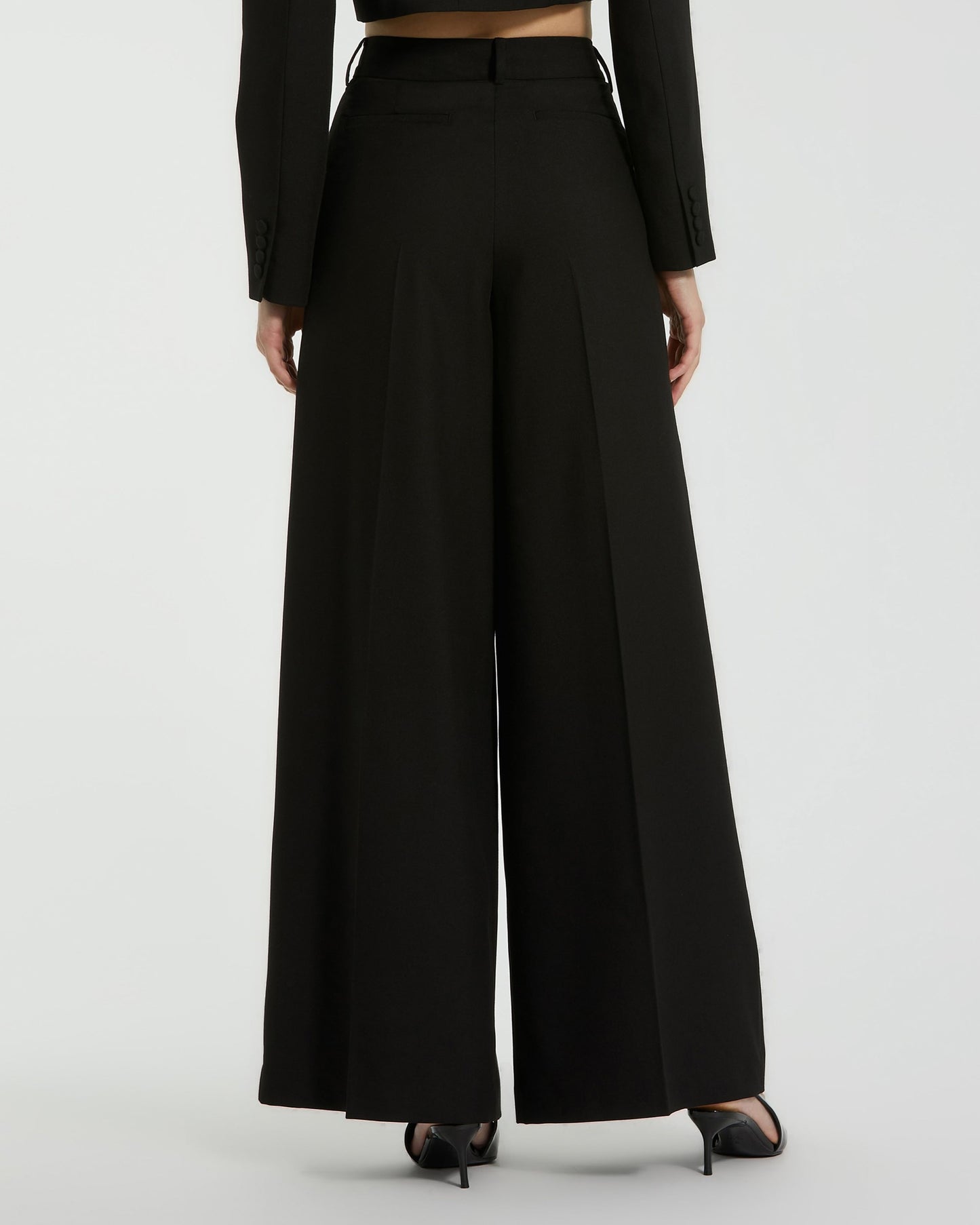 The MACkenzie Wide Leg Trouser