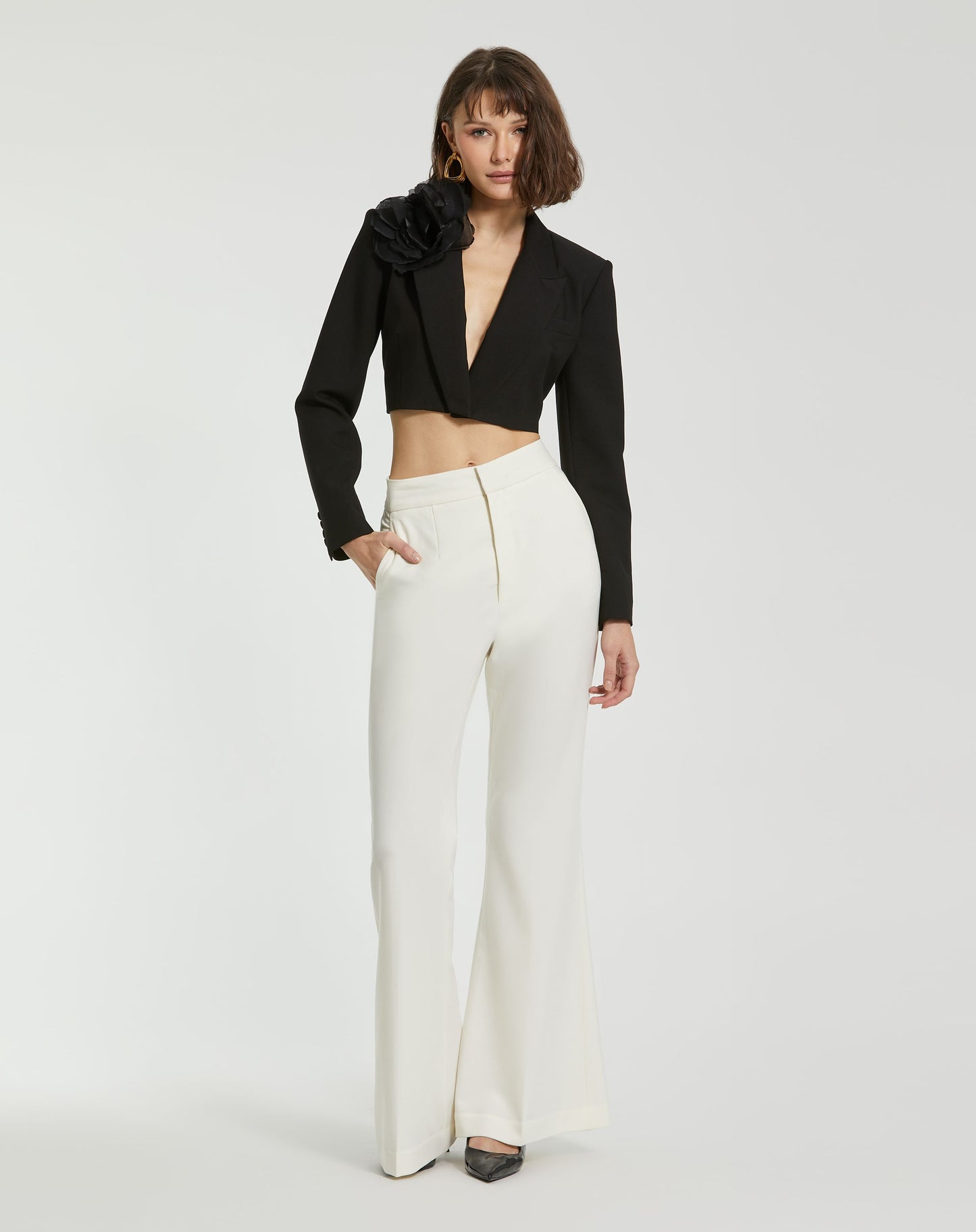 Notch Collar Crepe Cropped Tailored Blazer Jacket with 3D Flower