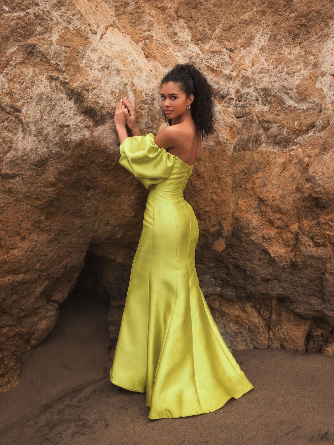 Green Sweetheart Off The Shoulder Puff Sleeve Gown