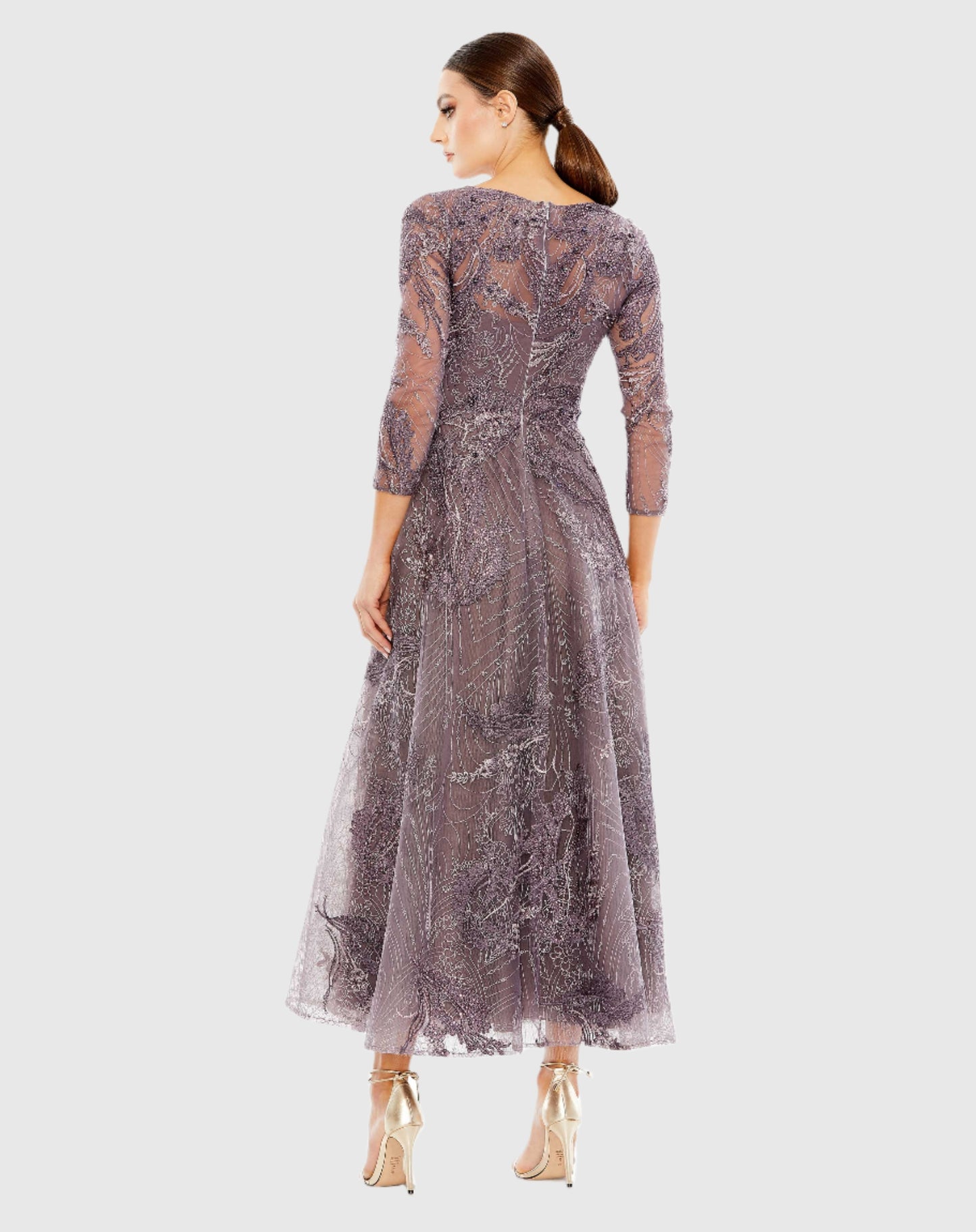 Verziertes Wickelkleid mit 3/4-Ärmeln