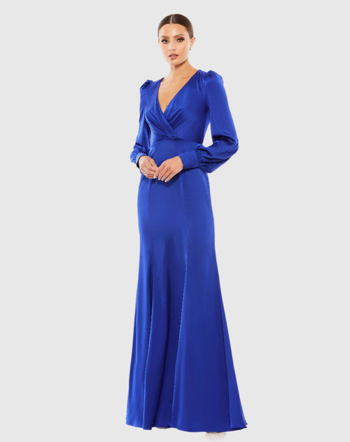 Robe froncée en satin à manches évêque