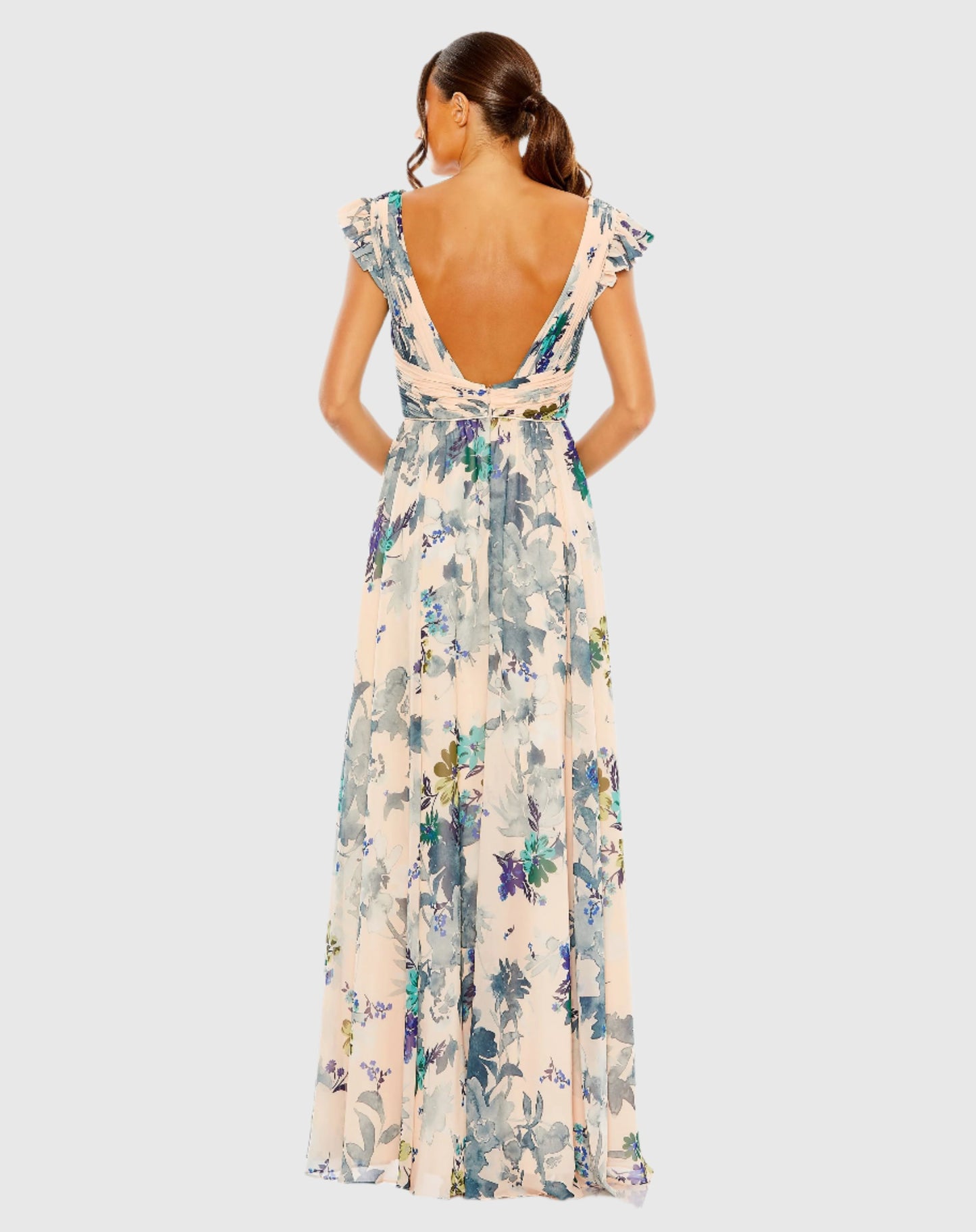 Vestido de chiffon com estampa floral e mangas esvoaçantes