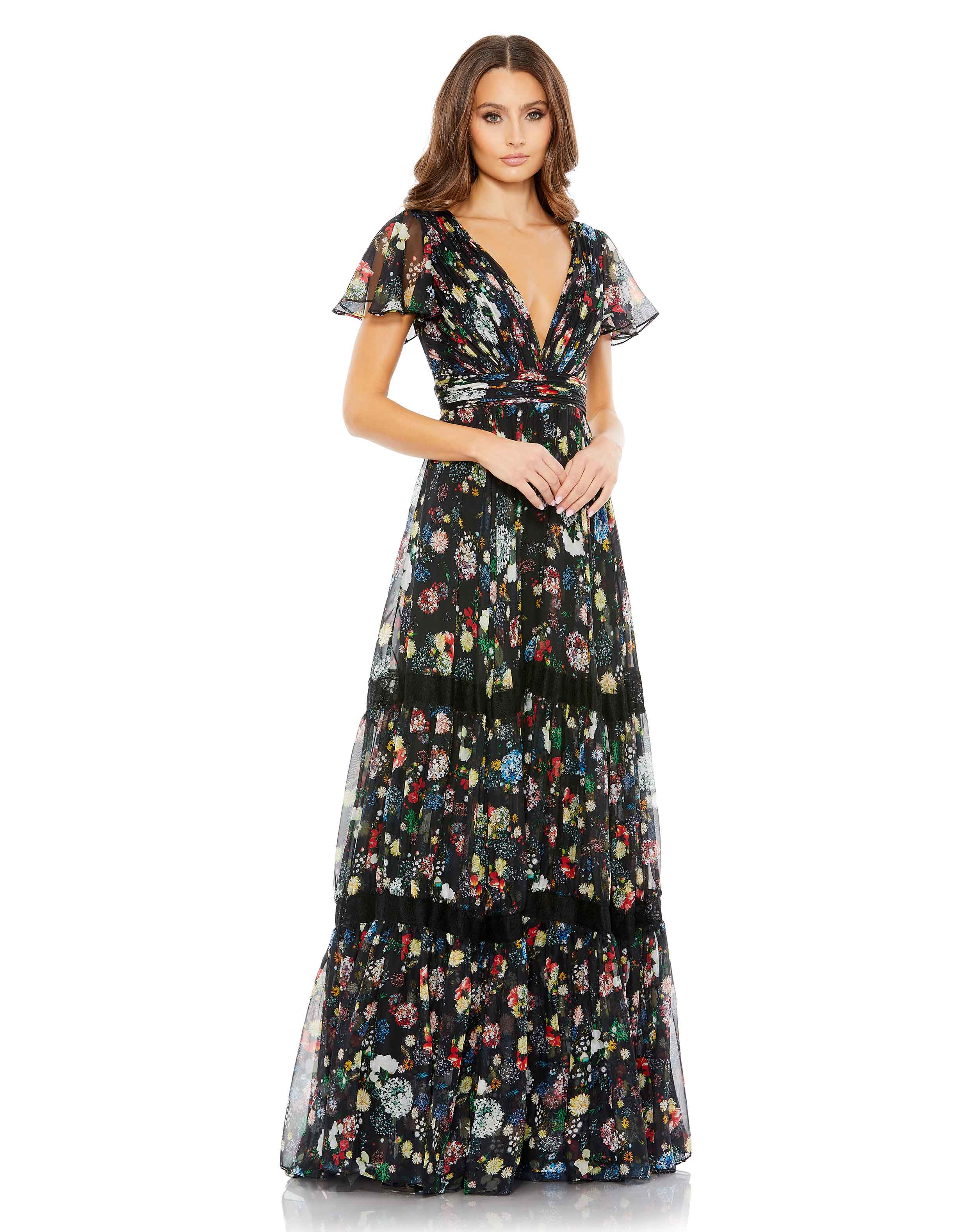 Vestido largo cruzado plisado con estampado floral y manga de mariposa